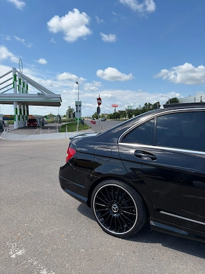 Mercedes C class AMG - imagine 6