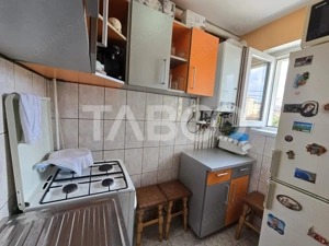 Apartament 2 camere de vanzare etajul 1 mobilat utilat Tiglari Sibiu - imagine 12