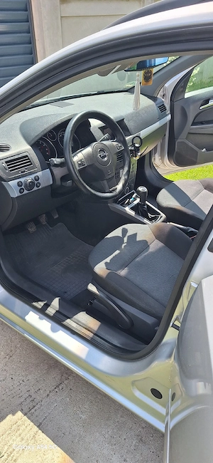 Opel astra station wagon - imagine 3