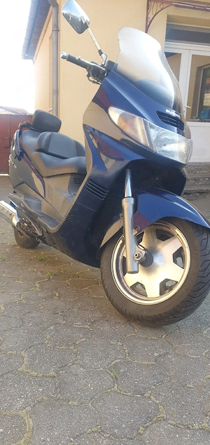 suzuki Burgman 400 - imagine 2