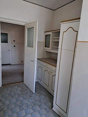 Vand apartament 2 camere + garaj, Buhusi - imagine 9