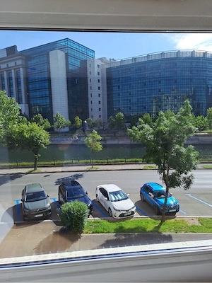 Vand apartament 4 camere   Zona Unirii  - imagine 4