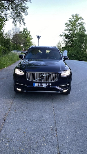 De vinzare Volvo xc 90 decembrie 2016 Mașina este în Germania 