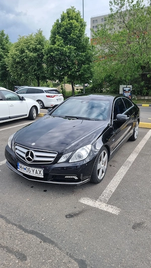 Mercedes-Benz E 250 CGI Coupe 2011