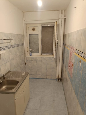 Vand apartament cu 2 camere vis-a-vis de Spitalul Județean  - imagine 4