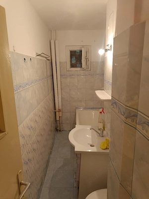 Vand apartament cu 2 camere vis-a-vis de Spitalul Județean  - imagine 2
