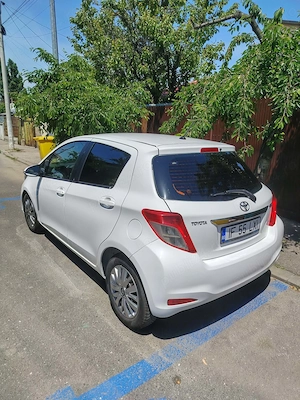 Vând Toyota Yaris , 1,4 D4D , 2013, 225000 km ,3800 euro - imagine 2