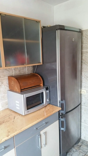 Închiriez apartament 2 camere  - imagine 8