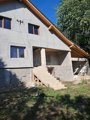 Casă noua de vânzare in Veseud, nr. 65 jud. Sibiu,cu panoramă superbă asupra satului