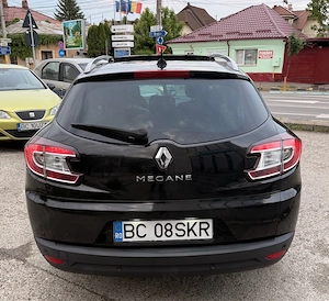 Renault Megane 1.5 dCi   Piele   Panoramic   Trapă   Scaune electrice cu memorii  Xenon   Keyless    - imagine 7