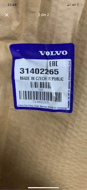 vand 2 parbrize unul de volvo xc90 model 2 si unul de xc60 an 2013 - imagine 2
