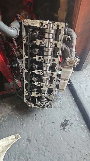 dezmembrez motor t5,cp 2,5