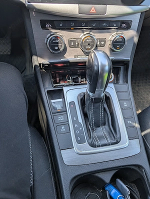 VW Passat B7,2.0 TDI,177 cp - imagine 2