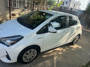vand toyota yaris - imagine 2