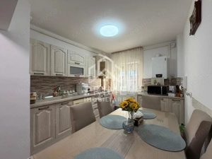 Apartament cu 2 camere, decomandat, 50 mp + loc de parcare - Cetate