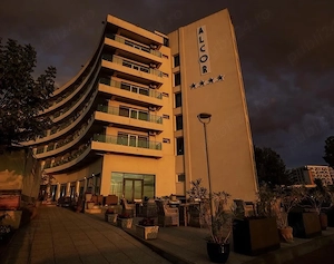 Hotel Alcor Mamaia angajează recepționera