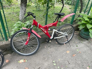 Vând bicicletă în stare bună 