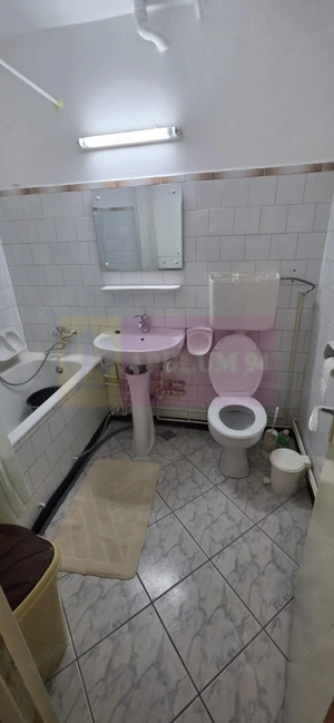 Apartament cu 3 camere de inchiriat in Campina, zona centrala - imagine 10