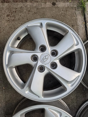 Jante Hyundai pe 16 - imagine 2