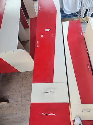 Vând mobilier dormitor cu două paturi 