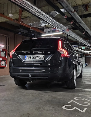 Volvo V60 Summum 2.0 D3 - Motor 5 cilindri - imagine 5