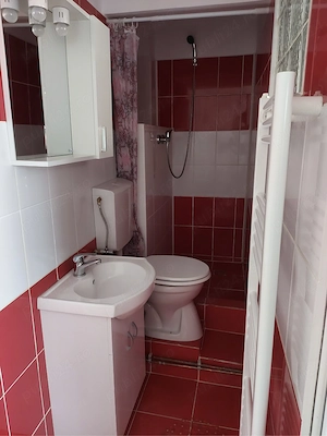 Închiriez garsoniera zona Traian  - imagine 5