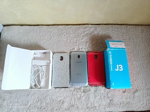 Vând Samsung Galaxy J3 2017   SM-J330F DS, 16GB, Dual SIM, Silver