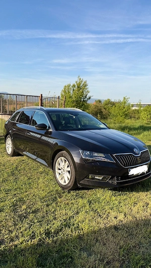 Skoda Superb 2.0 diesel DSG  - imagine 4