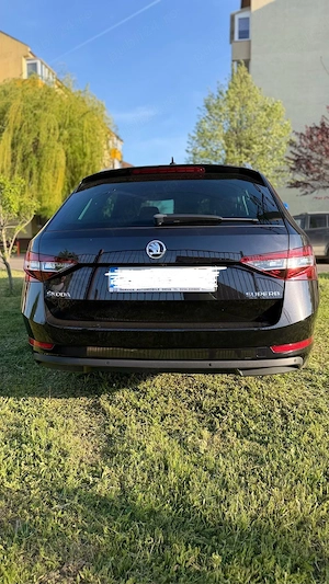 Skoda Superb 2.0 diesel DSG  - imagine 5