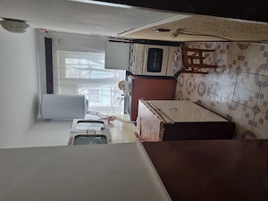 Vând apartament 2 camere semidecomandat 40 mp etaj 2 4 in Dorohoi, cartier Plevna aleea Marului. - imagine 3