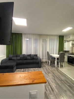 Închiriez apartament duplex-zona Coresi