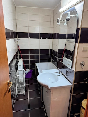 Vând apartament 48000  - imagine 5