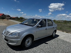 vând dacia logan 