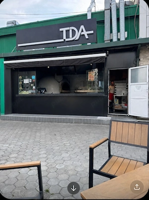 Cedez spațiu la complex SIR stradal cu terasă