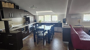 Apartament 3 camere la mansardă de închiriat   disponibil imediat - imagine 2