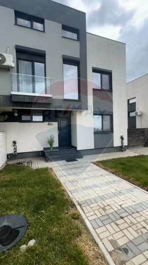 Vilă cu 4 camere, mobilată și utilată, de vânzare în Domnesti