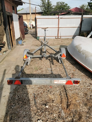 Peridoc barca 6m 600 kg adus acum Belgia 