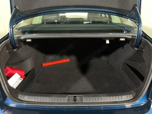 Volkswagen Passat - imagine 12
