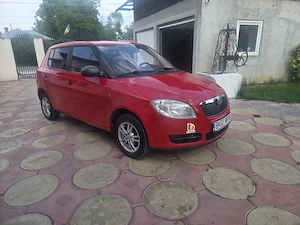 Skoda Fabia 2 2009-Prim proprietar din Reprezentanta  RO .Eco.12 benzina .150000km - imagine 3