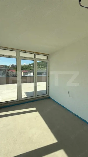 Penthouse exclusivist in Floresti, 88mp terasa, locatie centrala  - imagine 3