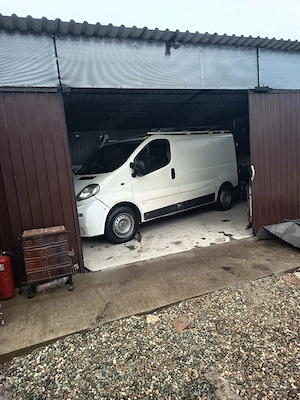 Dezmembrez Opel Vivaro 1.9 - imagine 4