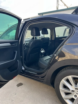 Skoda Superb 1.6 TDI - imagine 6