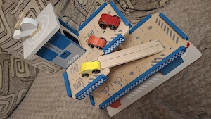 Garaj din lemn Montessori 3 niveluri + masinute