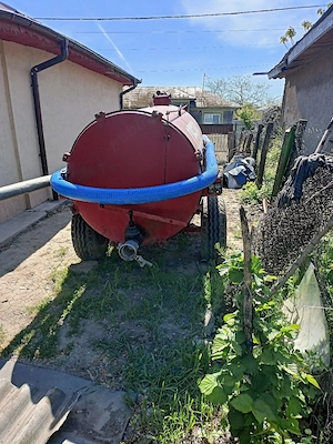 Se vinde vitanjă 2700 litri pompă cu două sensuri