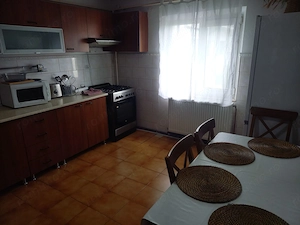 Se inchiriaza Apartament 3 camere in zona linistita complet utilat - imagine 4