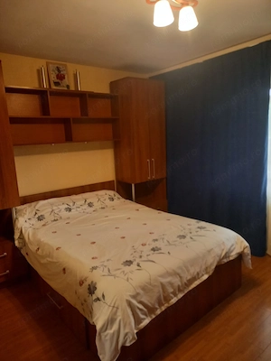 Se inchiriaza Apartament 3 camere in zona linistita complet utilat - imagine 8