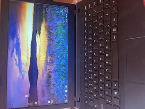 Vând laptop Lenovo folosit de 2 ori 