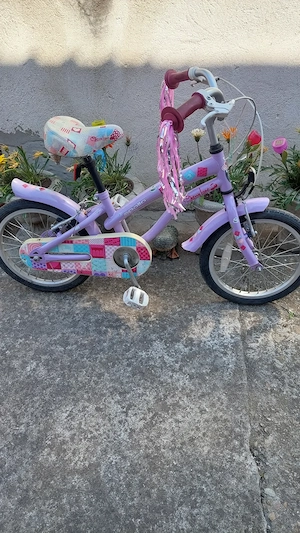 Vind bicicleta pentru fete in stare foarte buna 