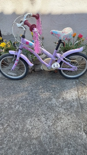 Vind bicicleta pentru fete in stare foarte buna 