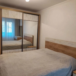 De vanzare apartament 2 camere zona Stefan Cel mare